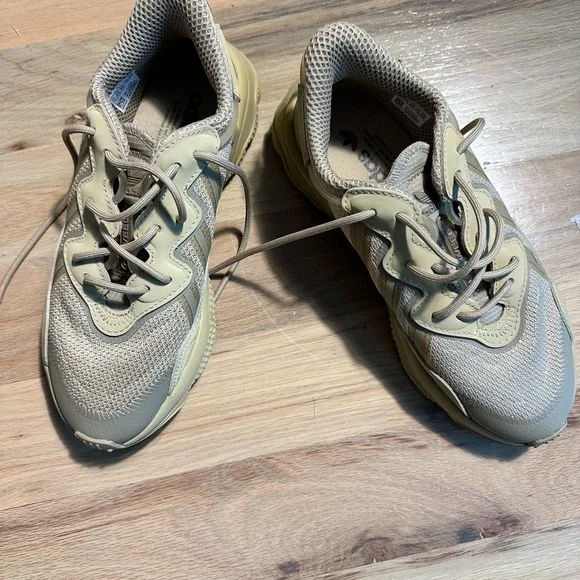 Adidas - Picture 2 of 4